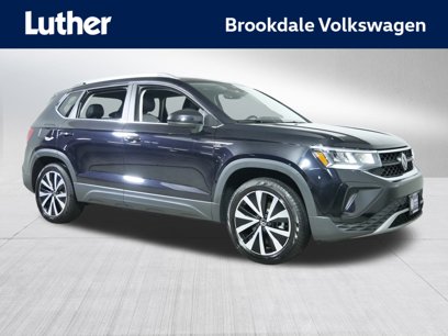 Certified 2023 Volkswagen Taos SE w/ Panoramic Sunroof Package