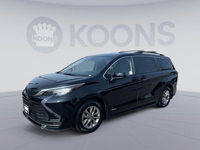 Used 2021 Toyota Sienna LE