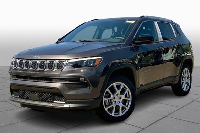 New 2023 Jeep Compass Latitude w/ Sun and Sound Group