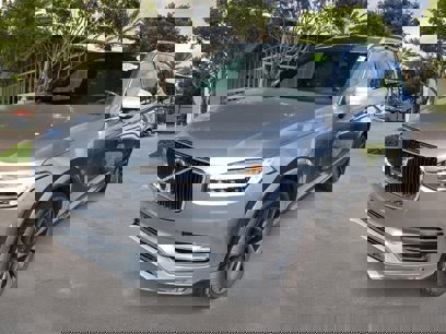 Used 2018 Volvo XC90 T6 Momentum w/ Convenience Package