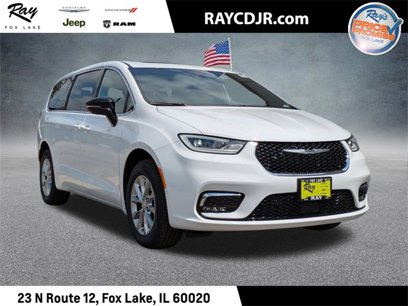 New 2025 Chrysler Pacifica Select