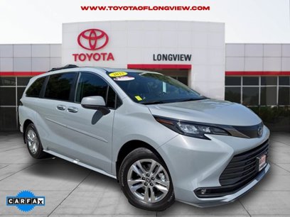 Used 2022 Toyota Sienna XLE Woodland Edition