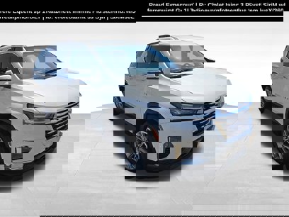 Used 2023 Chevrolet Traverse LT