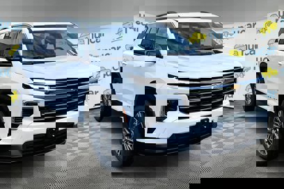 New 2025 Chevrolet Traverse LT w/ Driver Confidence Package