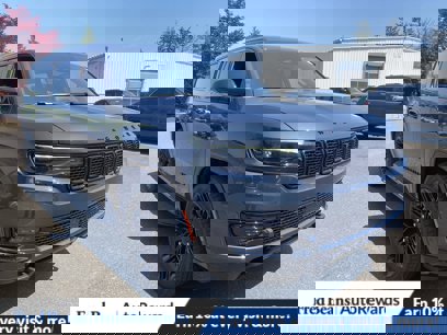 New 2024 Jeep Wagoneer L Series II w/ Convenience Group I