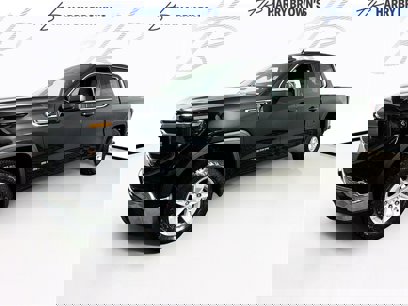 New 2025 GMC Sierra 1500 SLE