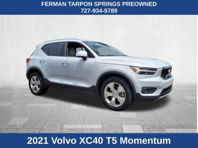 Used 2021 Volvo XC40 T5 Momentum w/ Premium Package