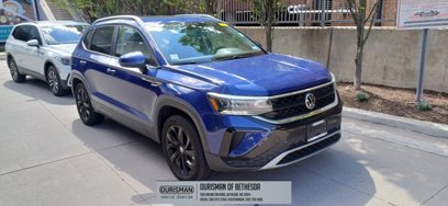 Used 2022 Volkswagen Taos SE w/ Panoramic Sunroof Package