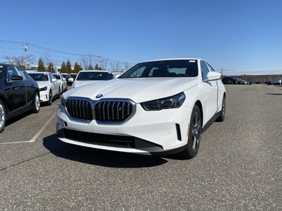 New 2025 BMW i5 xDrive40 w/ Premium Package
