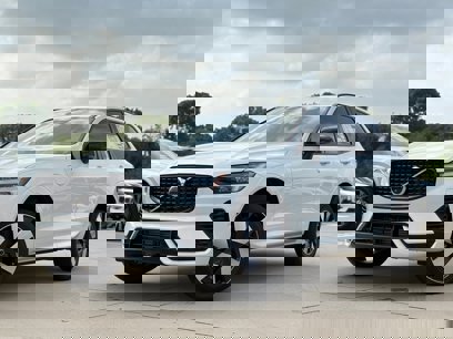 New 2025 Volvo XC60 T8 Plus w/ Protection Package Premier