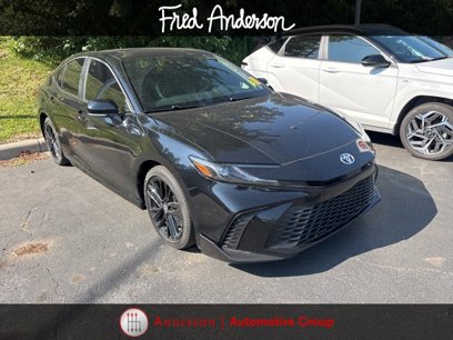 Used 2025 Toyota Camry SE w/ Convenience Package