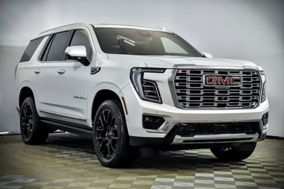New 2025 GMC Yukon Denali w/ Sun & Power Step Package