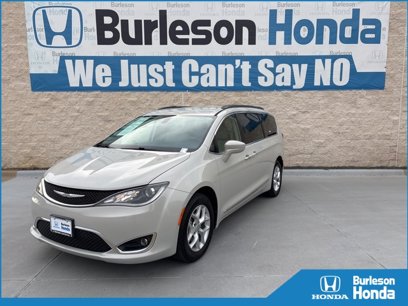Used 2017 Chrysler Pacifica Touring-L w/ Tire & Wheel Group