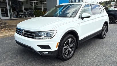 Used 2019 Volkswagen Tiguan SE