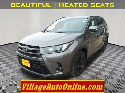Used 2019 Toyota Highlander SE