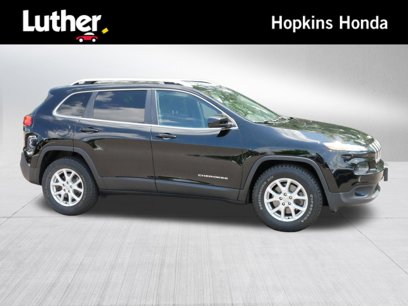 Used 2017 Jeep Cherokee Latitude w/ Comfort/Convenience Group
