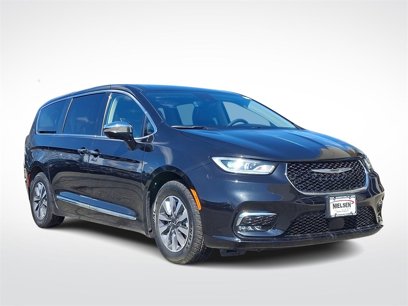 Certified 2023 Chrysler Pacifica Limited
