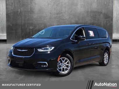 Used 2024 Chrysler Pacifica Touring-L