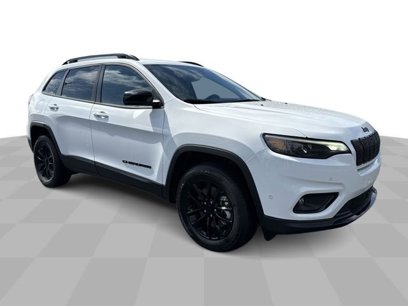 Used 2023 Jeep Cherokee Altitude Lux