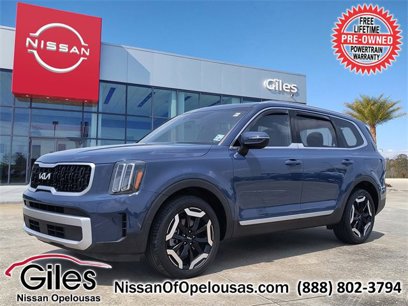 Used 2024 Kia Telluride EX w/ EX Captain's Chair Package