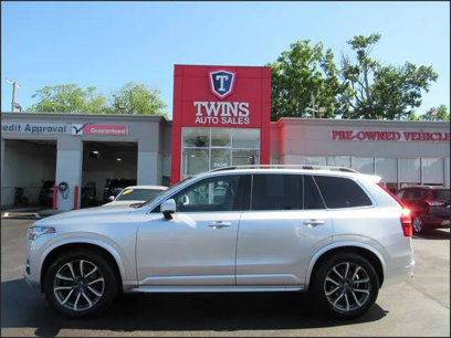 Used 2019 Volvo XC90 T5 Momentum w/ Multimedia Package