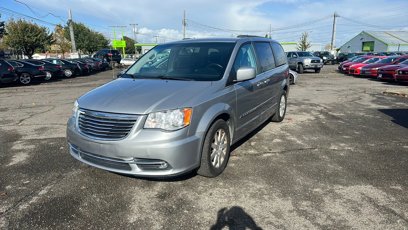 Used 2016 Chrysler Town & Country Touring