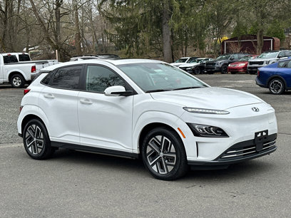 Used 2022 Hyundai Kona Limited w/ Cargo Package
