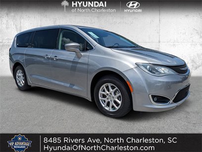 Used 2020 Chrysler Pacifica Touring w/ Advanced Safetytec Group