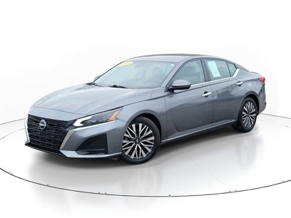 Used 2023 Nissan Altima 2.5 SV