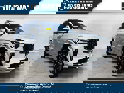 New 2025 Volvo XC90 B5 Plus