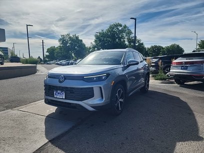New 2025 Volkswagen Tiguan SE