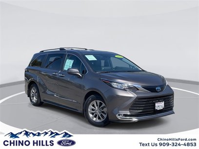 Used 2022 Toyota Sienna XLE