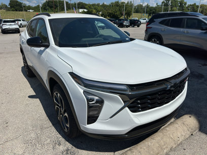 New 2025 Chevrolet Trax RS