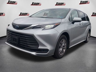 Used 2021 Toyota Sienna LE