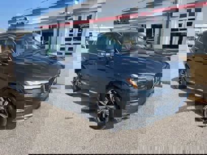 Used 2022 Volvo XC60 B5 Inscription w/ Advanced Package
