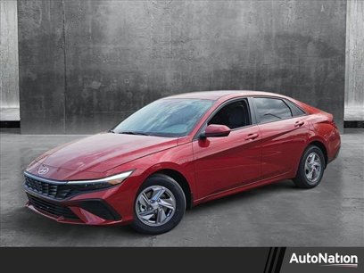 New 2025 Hyundai Elantra SE