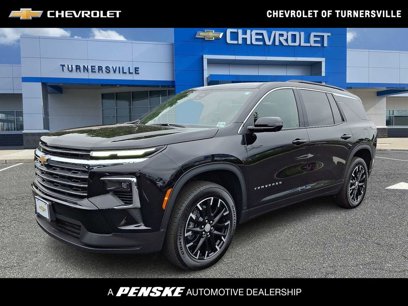 Used 2024 Chevrolet Traverse LT w/ Trailering Package