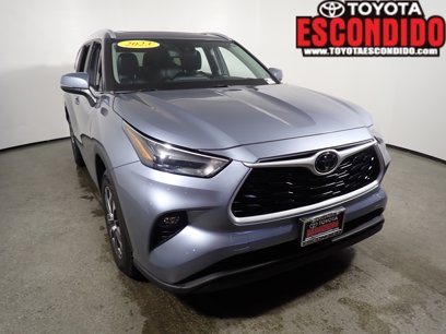 Used 2023 Toyota Highlander FWD