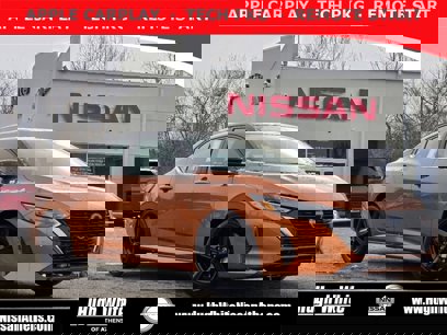 New 2025 Nissan Sentra SR w/ Lighting Package