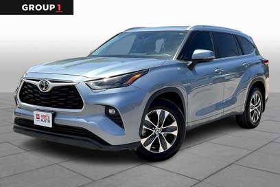 Used 2023 Toyota Highlander XLE