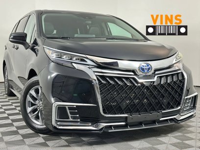 Used 2021 Toyota Sienna LE