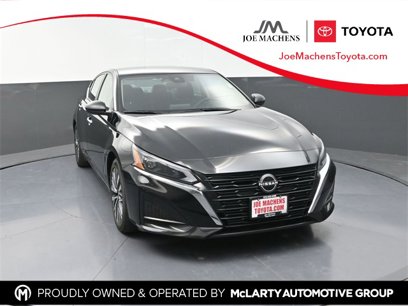 Used 2024 Nissan Altima 2.5 SV