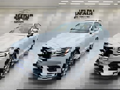 Certified 2021 Volvo S60 T6 Momentum w/ Premium Package