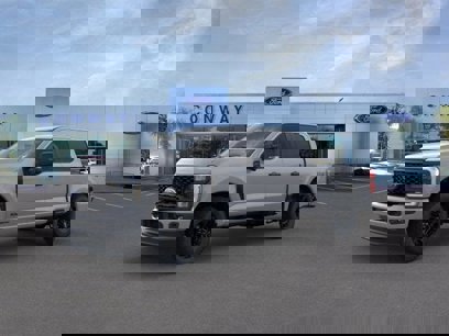 New 2025 Ford F250 4x4 Crew Cab Super Duty