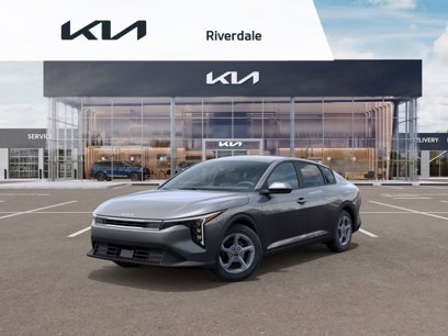 New 2025 Kia K4 LXS