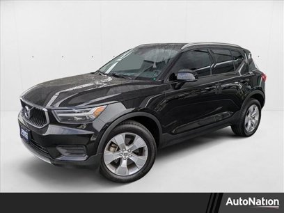 Used 2022 Volvo XC40 T5 Momentum