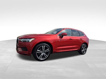 Used 2018 Volvo XC60 T5 Momentum w/ Convenience Package