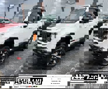Certified 2019 Jeep Renegade Trailhawk w/ UConnect 8.4 Nav Group