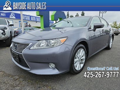 Used 2014 Lexus ES 300h w/ Luxury Package w/Bamboo Trim
