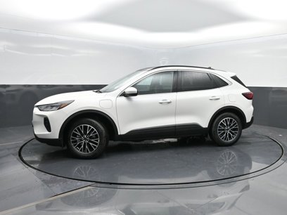 New 2025 Ford Escape SE w/ Class II Trailer Tow Package